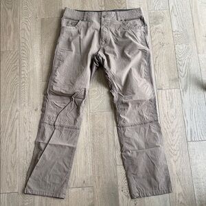 Kuhl Men's Taupe Cargo Pants